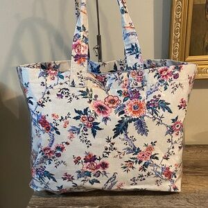 Vera Bradley NWOT City Shopper Floral Tote Bag in Discontinued Magnifique Floral